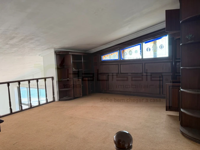 Moradia T5 para Venda em Carcavelos e Parede Foto 10