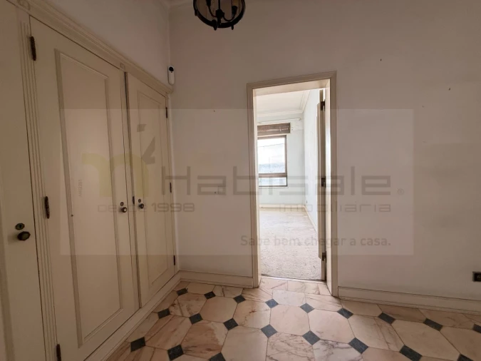 Moradia T5 para Venda em Carcavelos e Parede Foto 27