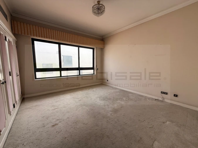 Moradia T5 para Venda em Carcavelos e Parede Foto 34