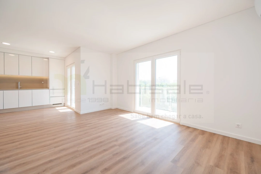 Apartamento T2 para Venda em Carcavelos e Parede Foto 4