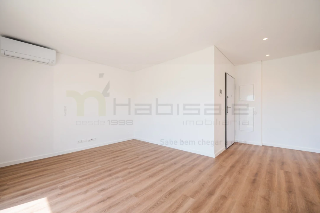 Apartamento T2 para Venda em Carcavelos e Parede Foto 7