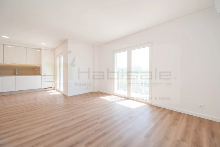 Apartamento T2 para Venda em Carcavelos e Parede Foto 4