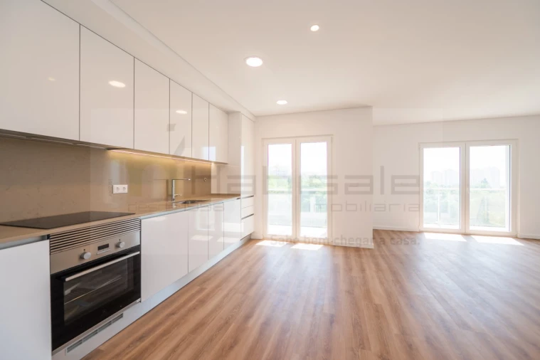 Apartamento T2 para Venda em Carcavelos e Parede Foto 3