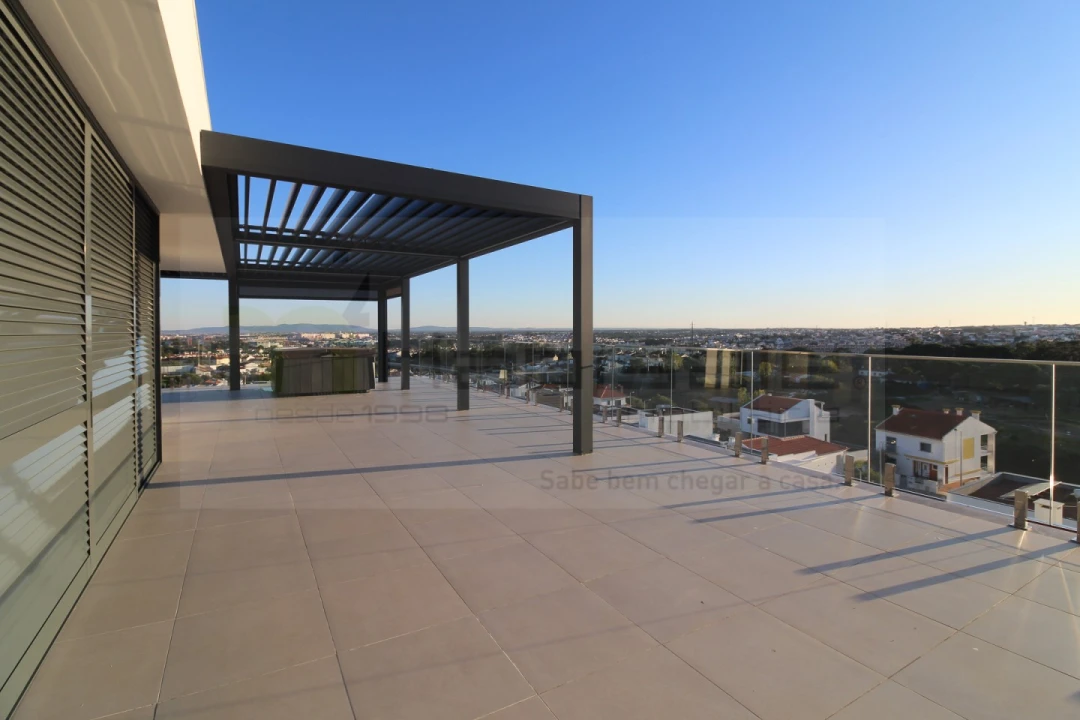 Apartamento T3 para Venda em Laranjeiro e Feijó Foto 1