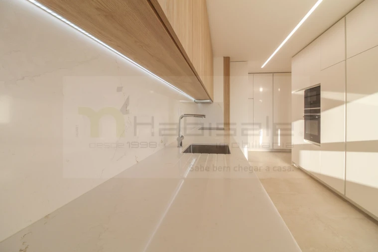 Apartamento T3 para Venda em Laranjeiro e Feijó Foto 4