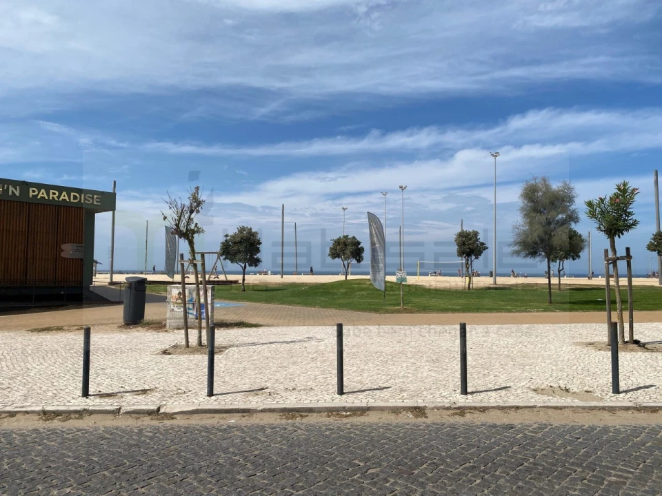 Apartamento T4 para Venda em Costa da Caparica Foto 4