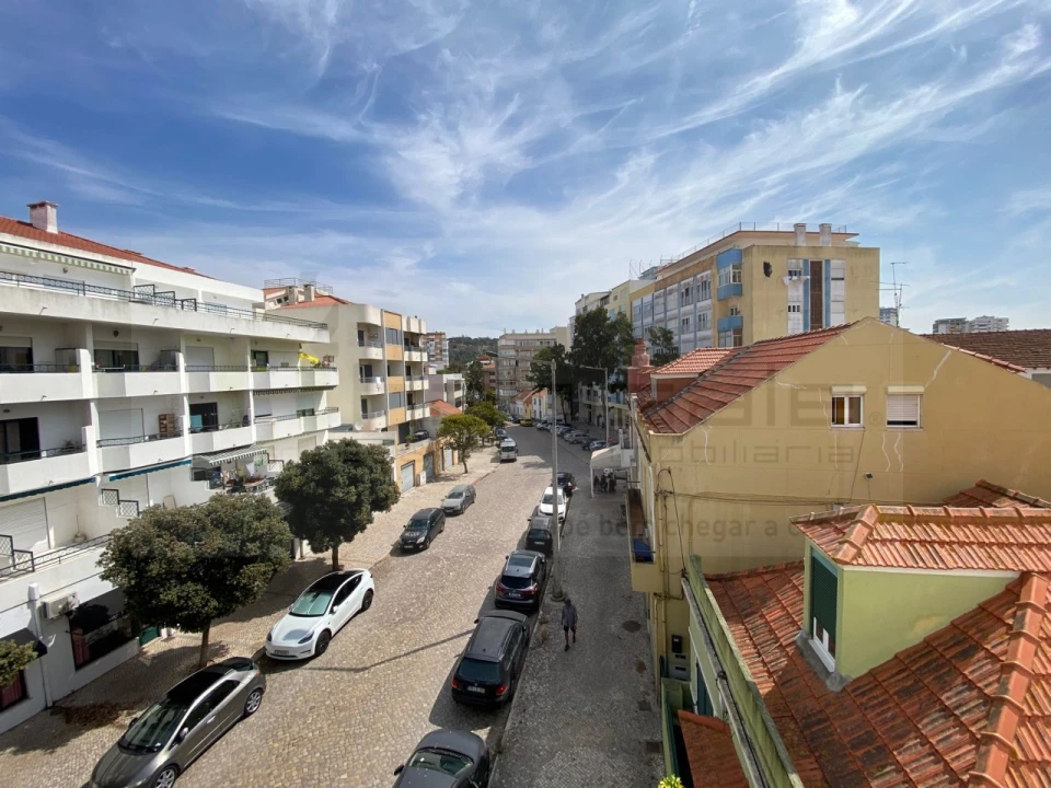 Apartamento T4 para Venda em Costa da Caparica Foto 15