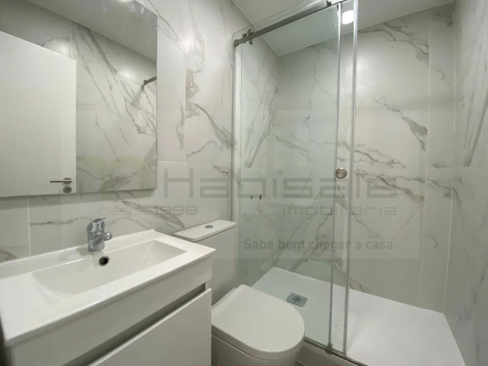 Apartamento T4 para Venda em Costa da Caparica Foto 39