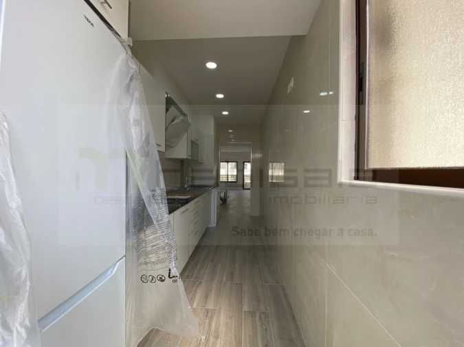 Apartamento T4 para Venda em Costa da Caparica Foto 18