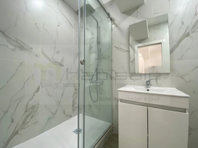 Apartamento T4 para Venda em Costa da Caparica Foto 22