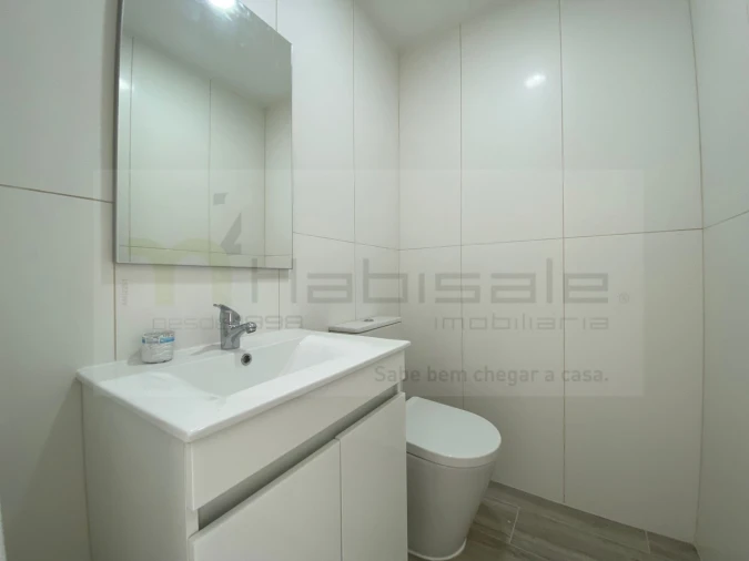Apartamento T4 para Venda em Costa da Caparica Foto 28