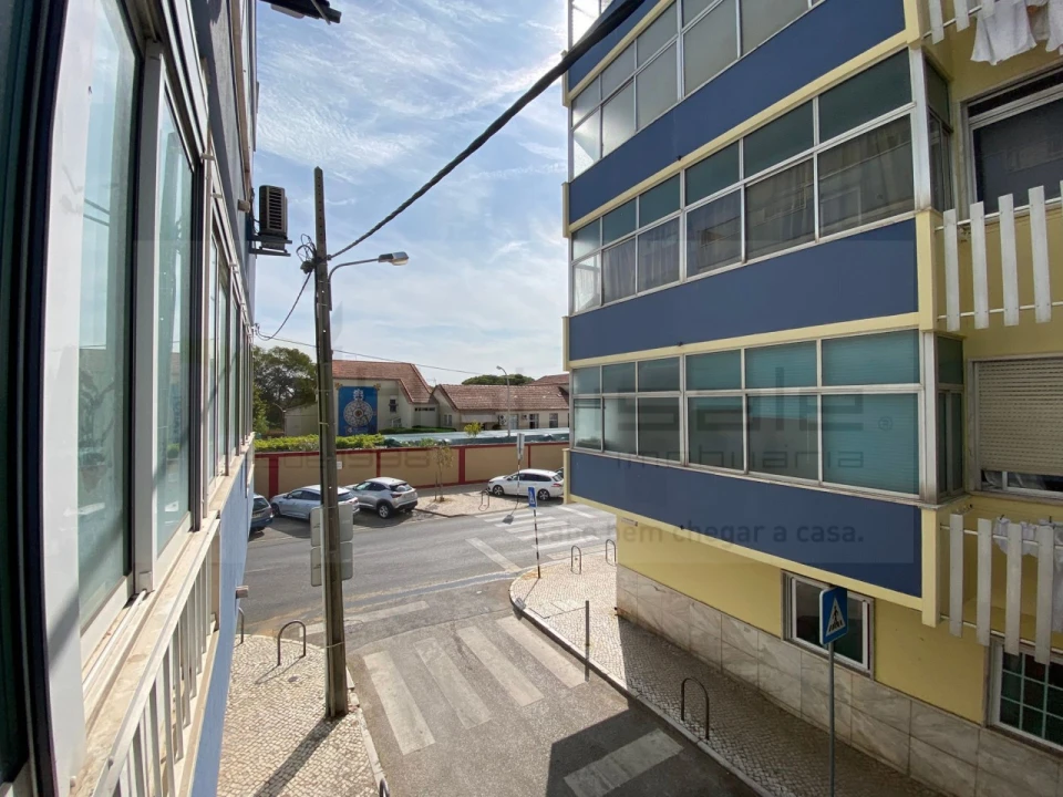 Apartamento T4 para Venda em Laranjeiro e Feijó Foto 19