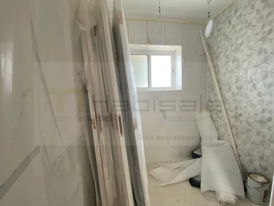 Apartamento T4 para Venda em Laranjeiro e Feijó Foto 26