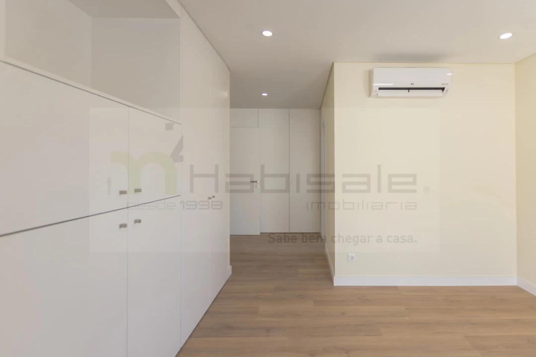 Moradia T4 para Venda em Pontinha e Famões Foto 22