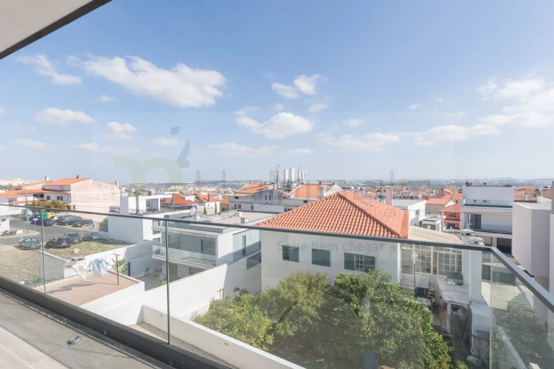 Moradia T4 para Venda em Pontinha e Famões Foto 28