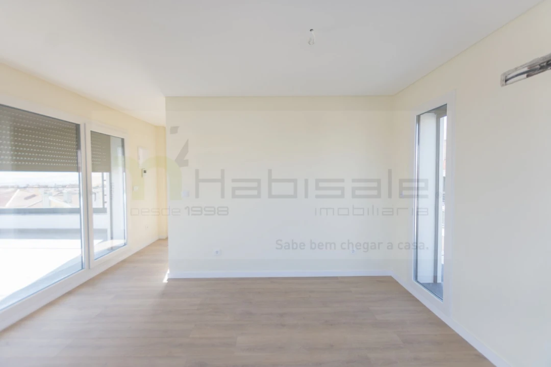 Moradia T4 para Venda em Pontinha e Famões Foto 30