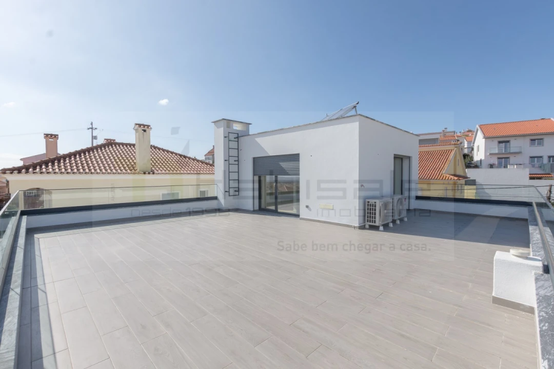 Moradia T4 para Venda em Pontinha e Famões Foto 31