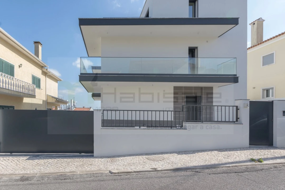 Moradia T4 para Venda em Pontinha e Famões Foto 42