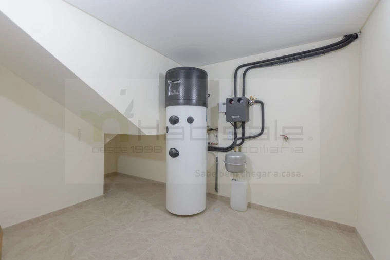 Moradia T4 para Venda em Pontinha e Famões Foto 33