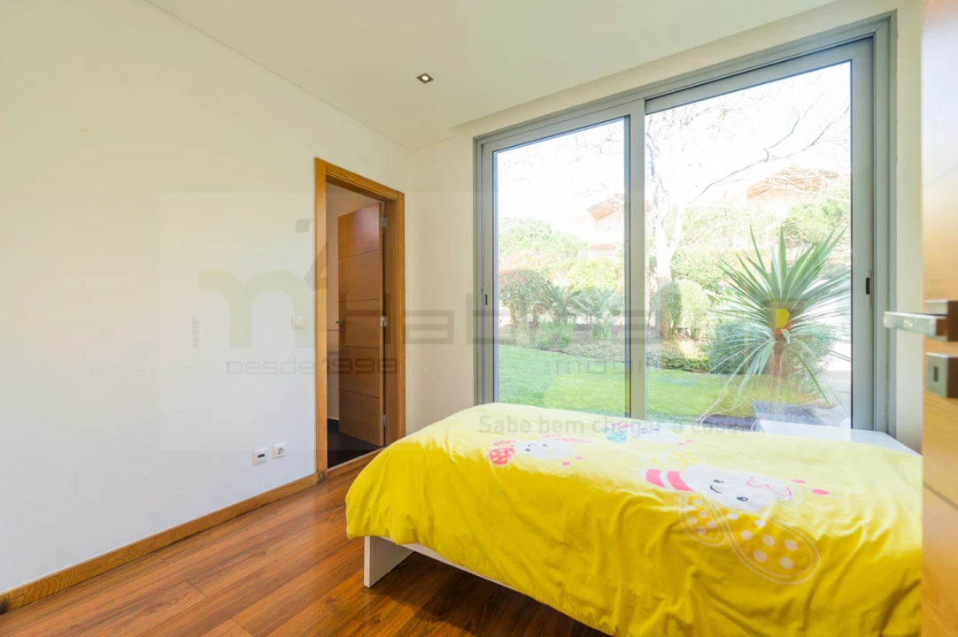 Moradia T6 para Venda em Queluz e Belas Foto 11