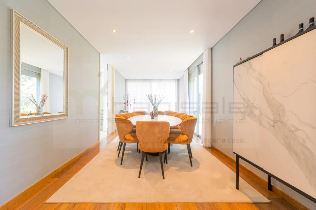 Moradia T6 para Venda em Queluz e Belas Foto 21