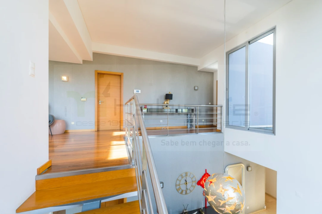 Moradia T6 para Venda em Queluz e Belas Foto 40