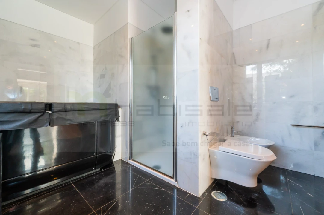 Moradia T6 para Venda em Queluz e Belas Foto 47