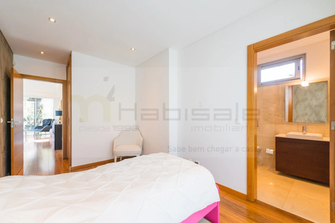 Moradia T6 para Venda em Queluz e Belas Foto 52