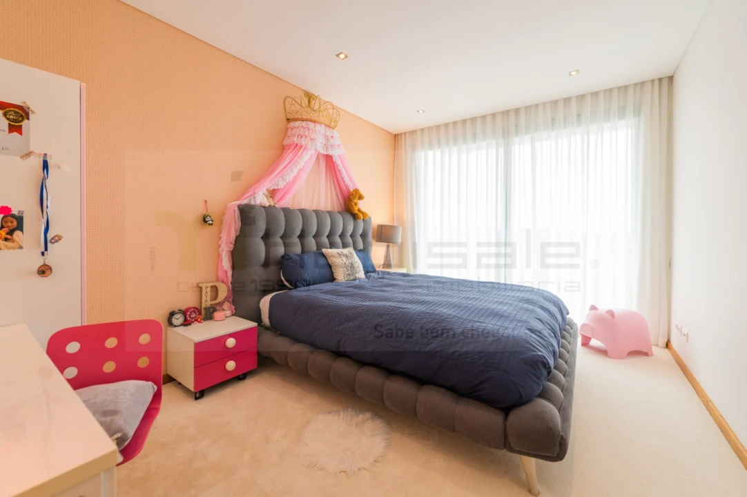 Moradia T6 para Venda em Queluz e Belas Foto 57