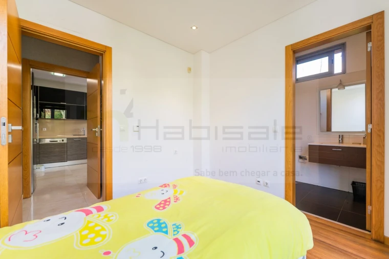 Moradia T6 para Venda em Queluz e Belas Foto 14