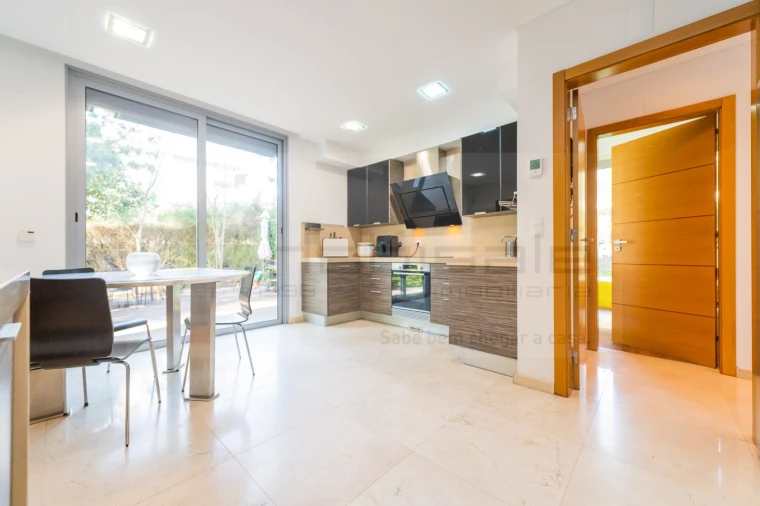 Moradia T6 para Venda em Queluz e Belas Foto 16