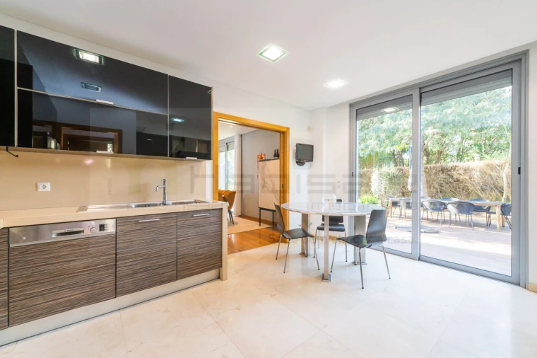 Moradia T6 para Venda em Queluz e Belas Foto 18