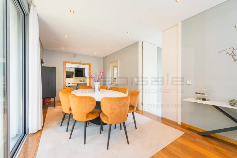 Moradia T6 para Venda em Queluz e Belas Foto 22