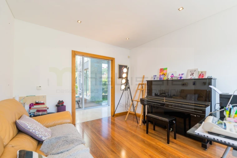 Moradia T6 para Venda em Queluz e Belas Foto 27