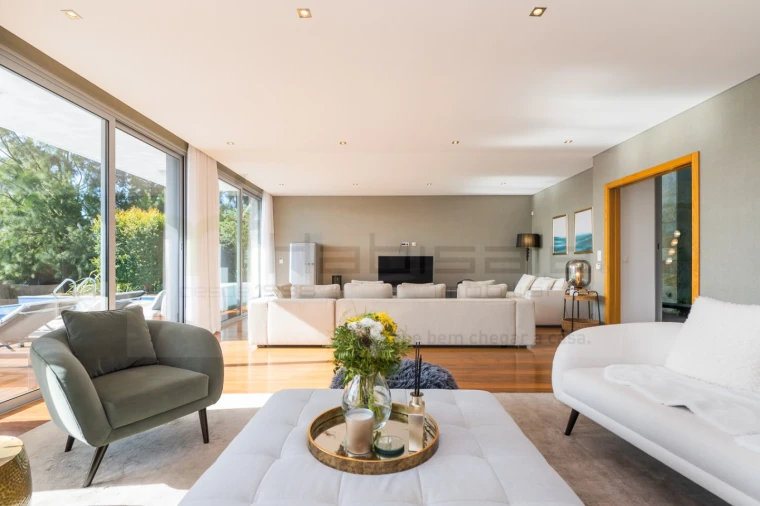 Moradia T6 para Venda em Queluz e Belas Foto 31