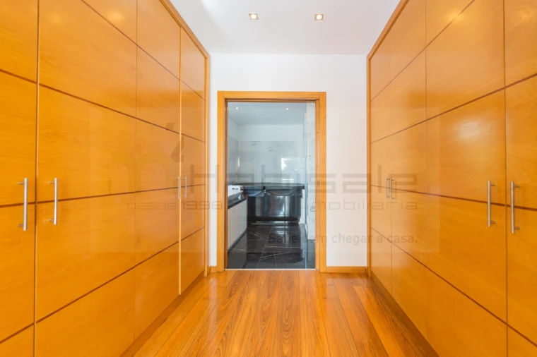 Moradia T6 para Venda em Queluz e Belas Foto 44