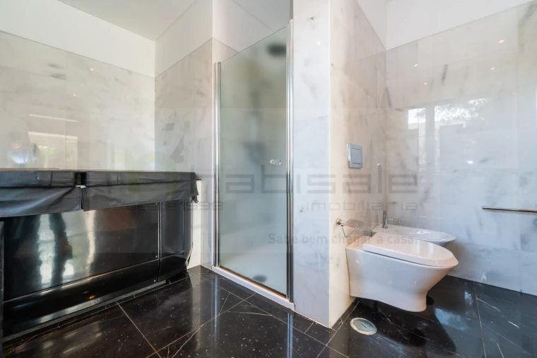 Moradia T6 para Venda em Queluz e Belas Foto 47