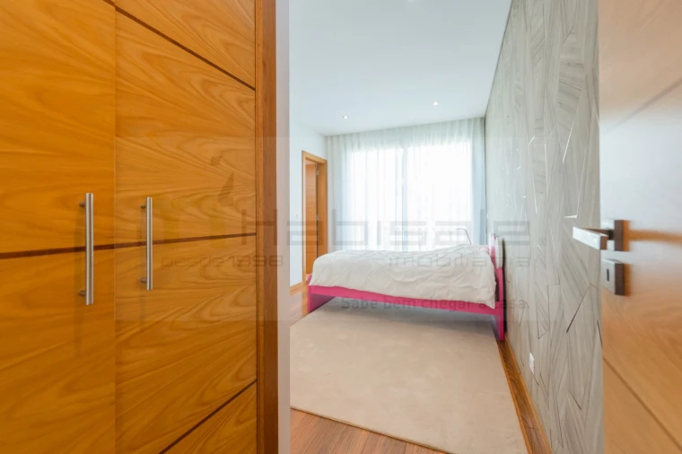 Moradia T6 para Venda em Queluz e Belas Foto 49