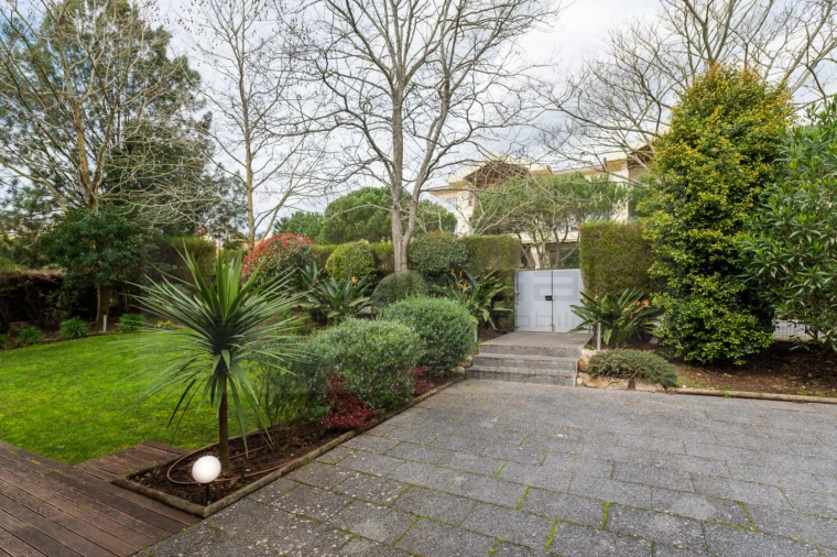 Moradia T6 para Venda em Queluz e Belas Foto 104