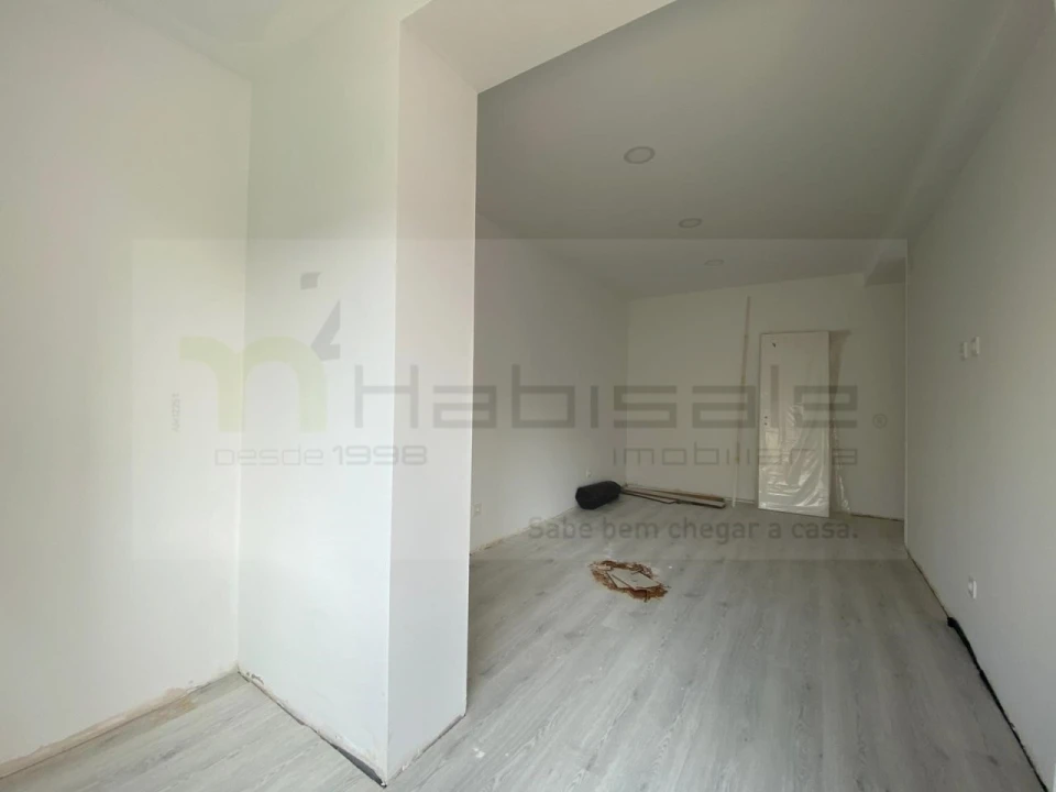 Apartamento T2 para Venda em Laranjeiro e Feijó Foto 8