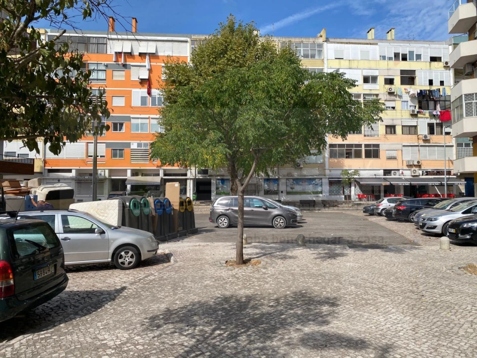 Apartamento T2 para Venda em Laranjeiro e Feijó Foto 17