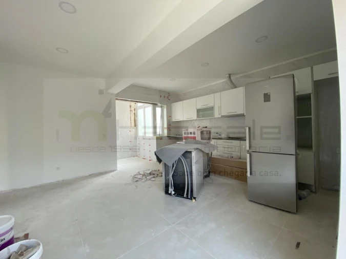 Apartamento T2 para Venda em Laranjeiro e Feijó Foto 6