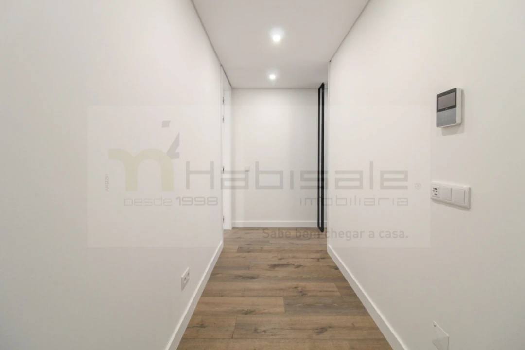 Apartamento T5 para Venda em Laranjeiro e Feijó Foto 7