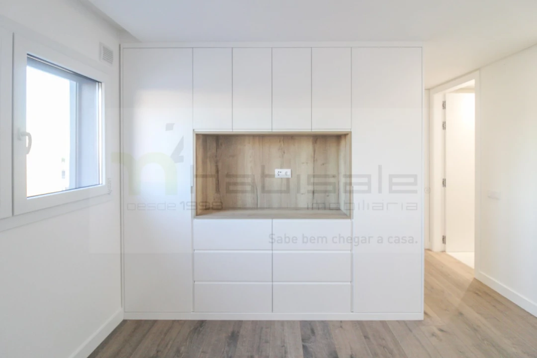 Apartamento T5 para Venda em Laranjeiro e Feijó Foto 9