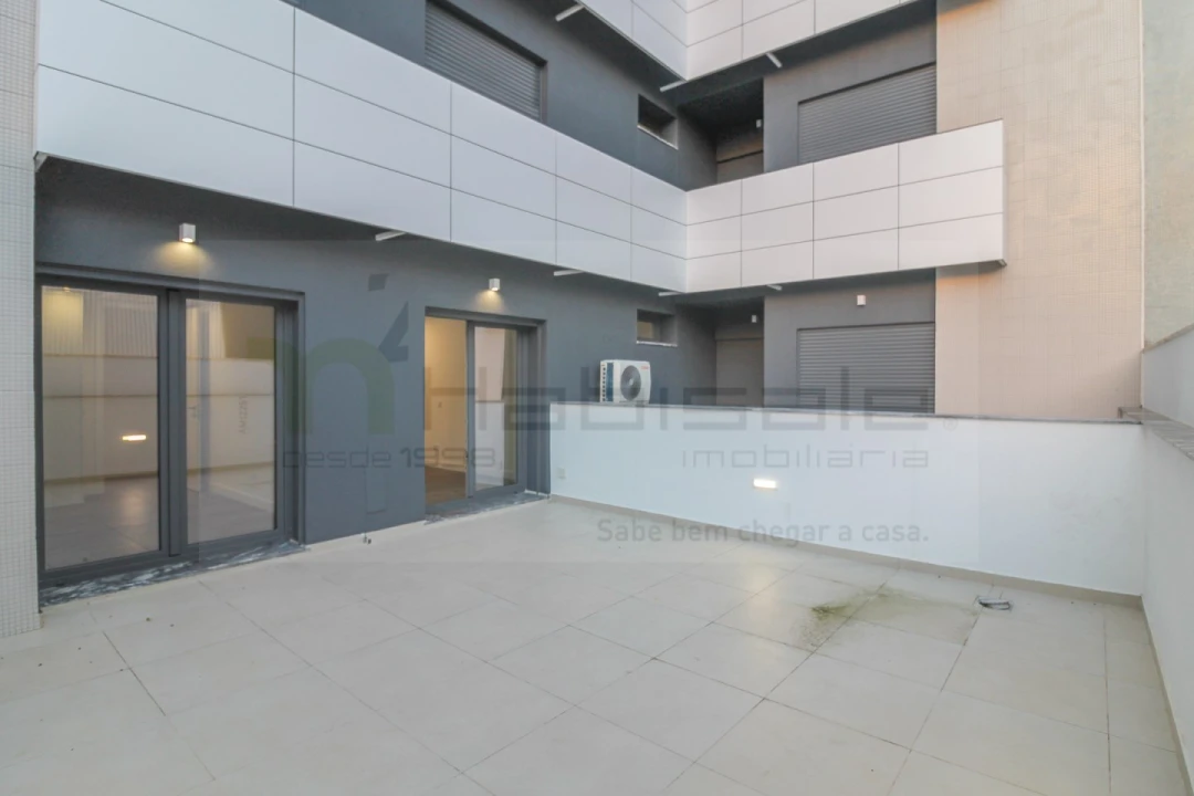 Apartamento T5 para Venda em Laranjeiro e Feijó Foto 19