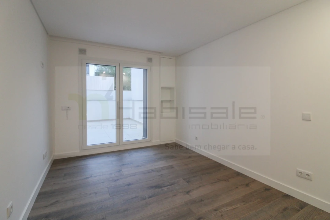 Apartamento T5 para Venda em Laranjeiro e Feijó Foto 20