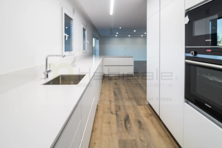 Apartamento T5 para Venda em Laranjeiro e Feijó Foto 5