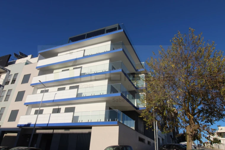 Apartamento T5 para Venda em Laranjeiro e Feijó Foto 29