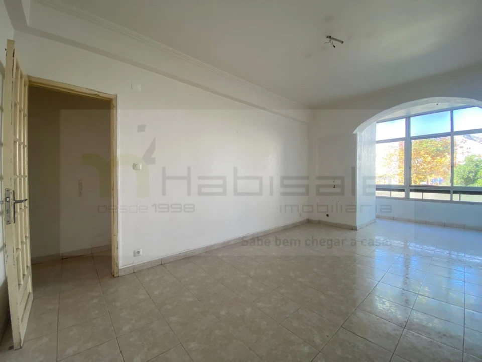 Apartamento T2 para Venda em Oeiras e São Julião da Barra, Paço de Arcos e Caxias Foto 2