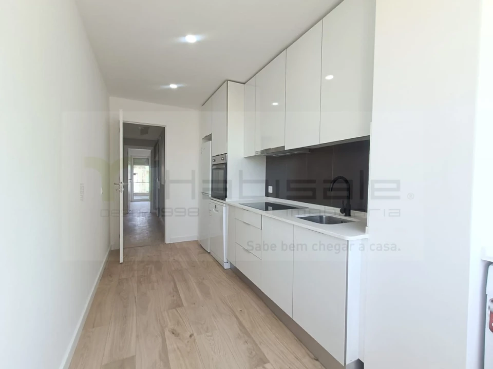 Apartamento T3 para Venda em Águas Livres Foto 3